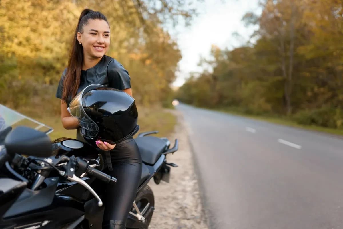 Jaki motocykl dla kobiety wybrać? Najlepsze modele, porady i błędy do uniknięcia Jaki motocykl dla kobiety wybrać? Najlepsze modele, porady i błędy do uniknięcia